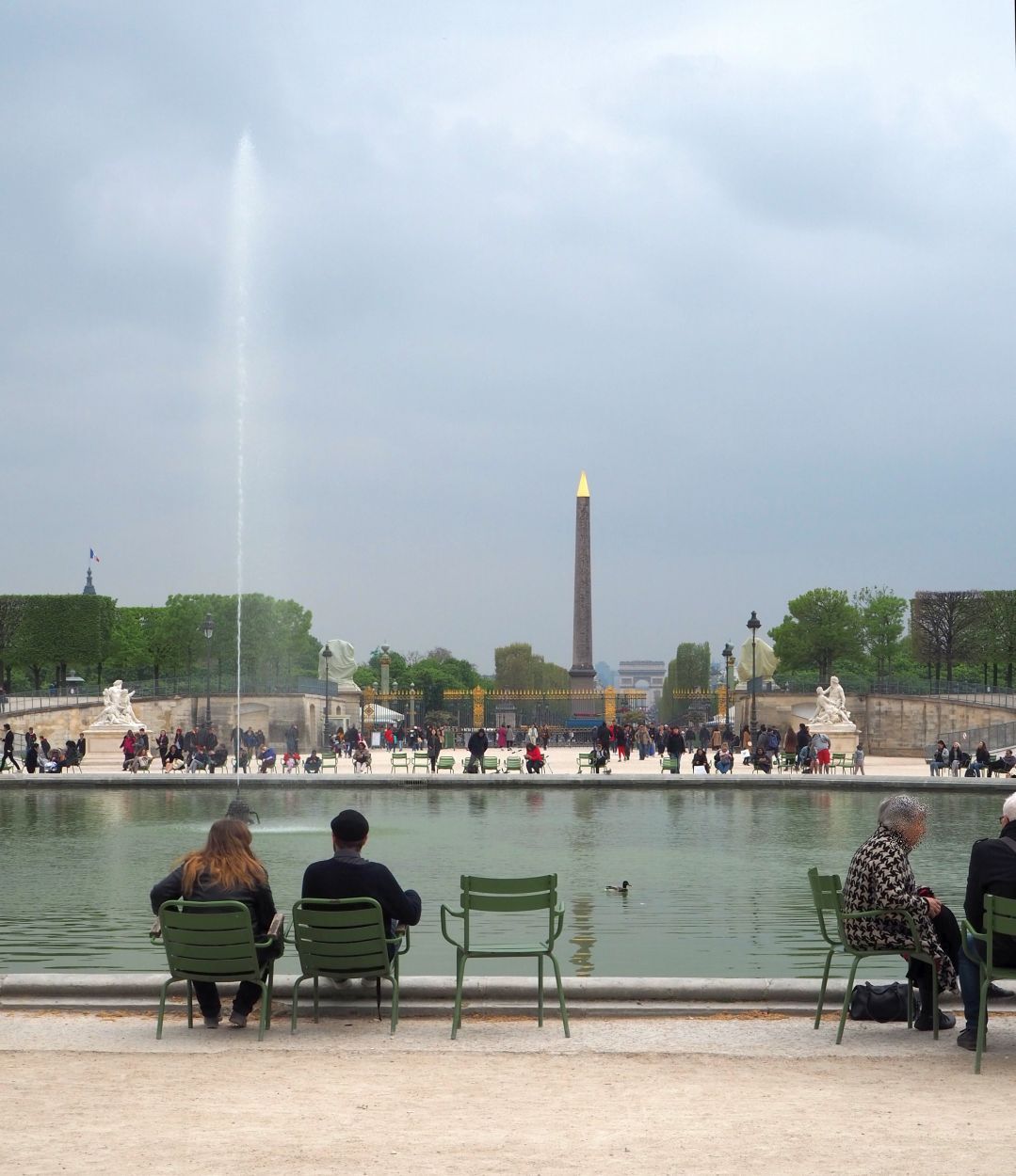 Jardin des Tuileries mit Blick auf Luxor Obelisk