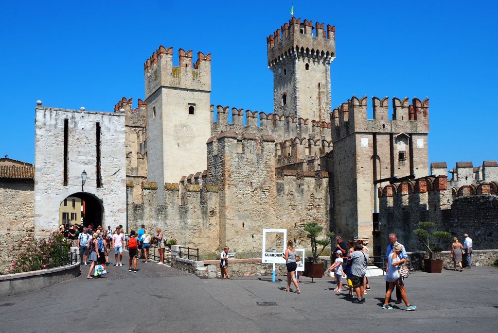 Scaligerburg - zur Verteidigung der Altstadt von Sirmione