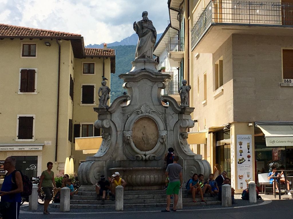 Moses Brunnen in Arco