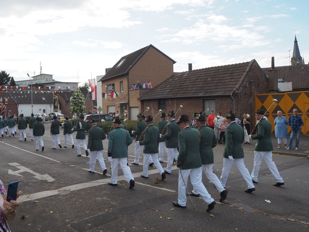 Schützenfestumzug in Gustorf