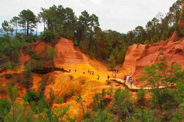 Le Sentier des Ocres: die faszinierenden Ockerfelsen in Roussillon