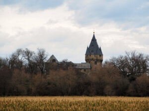 Um Schloss Hülchrath spazieren entdecke die historischen