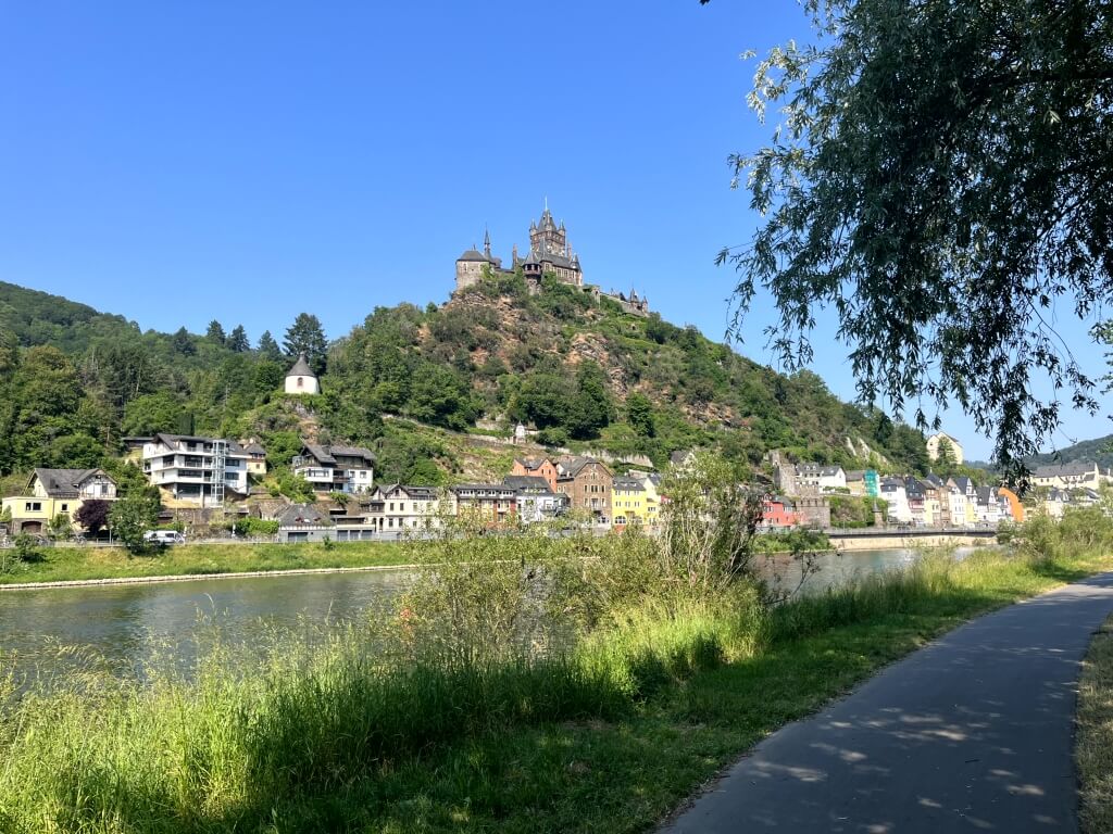 Moselradweg Etappen: Idyllisch von der Quelle bis nach Koblenz radeln